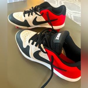 Youth Nike Alpha Huarache Elite 2 Low Black & Red Baseball Cleats Sz 3.5